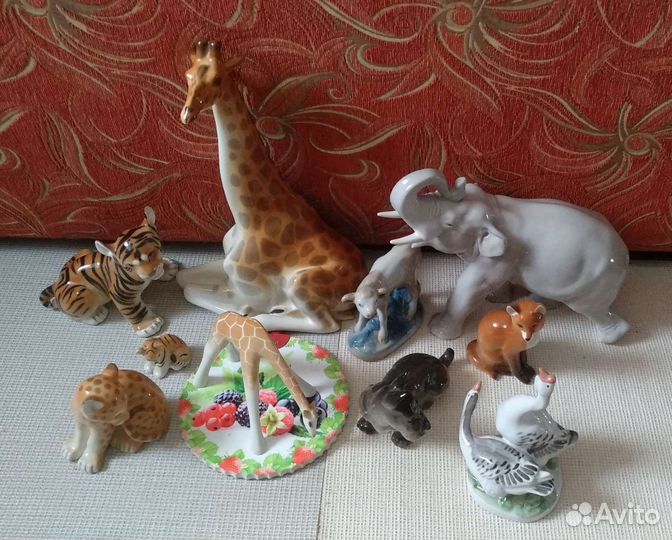 Статуэтки лфз тигр слон жираф лиса собака бычок