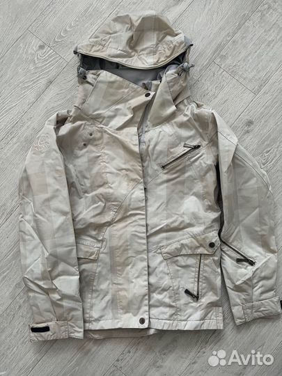 Сноубордическая куртка S