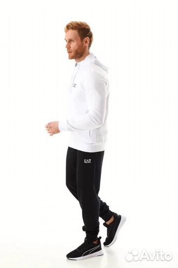 Костюм мужской EA7. Новый, оригинал
