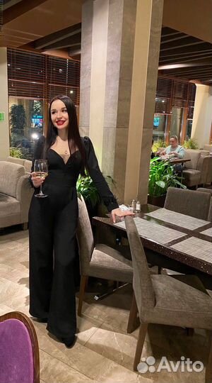 Комбинезон женский вечерний 42