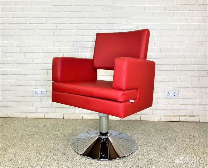 Парикмахерское кресло Ginza Red DL-2692