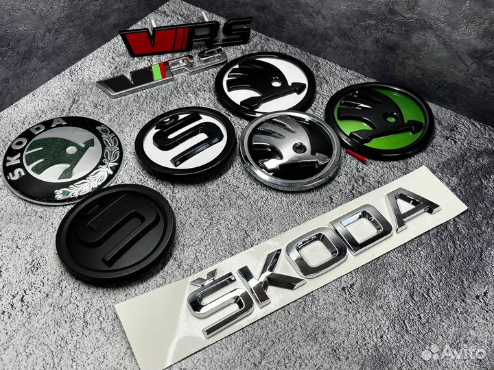 Эмблемы и надписи Skoda