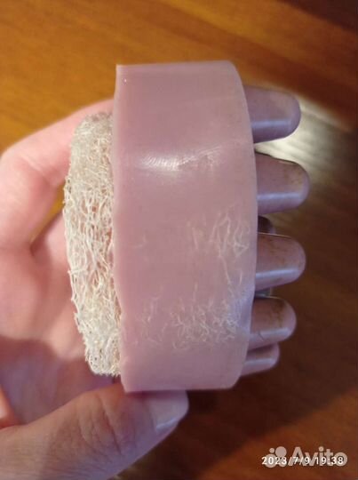 Массажное мыло с розовой глиной и люффой