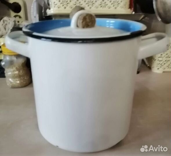 Кастрюли, сковородки, эмалированные крышки, поворе