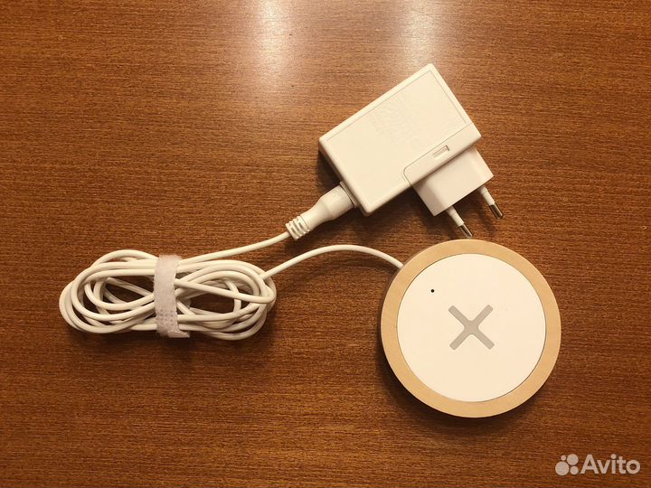 Бспроводная зарядка для телефона IKEA