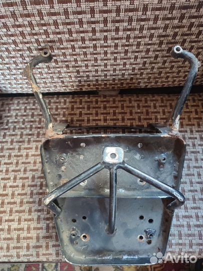 Багажник на скутер/мопед