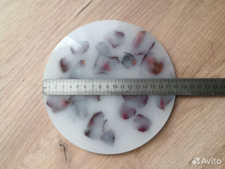 Декоративная подставка тарелка из эпоксидной смолы