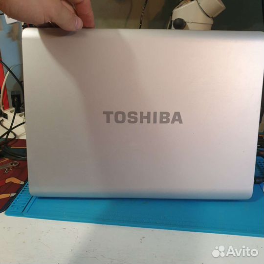Ноутбук toshiba