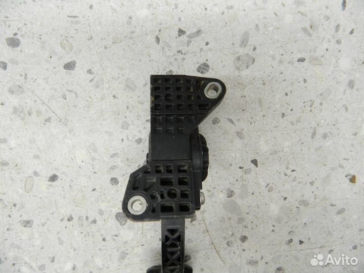 Педаль газа Toyota Land Cruiser J200 2007-2015