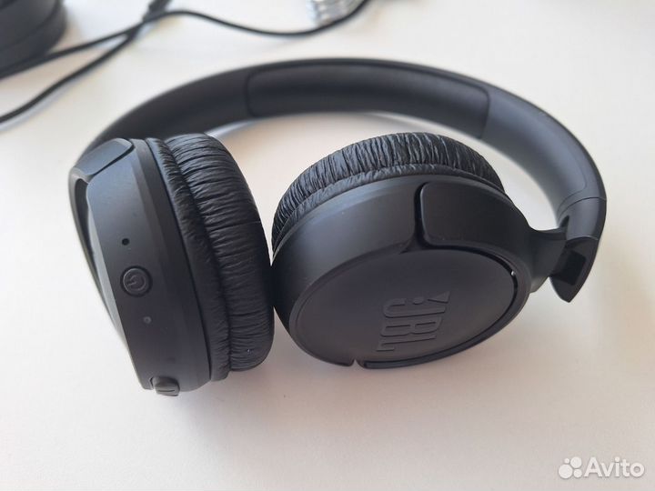 Беспроводные наушники jbl tune 570
