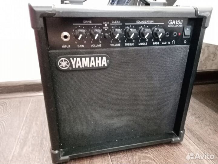 Epiphone les paul 100 ebony + комбик yamaha GA15II