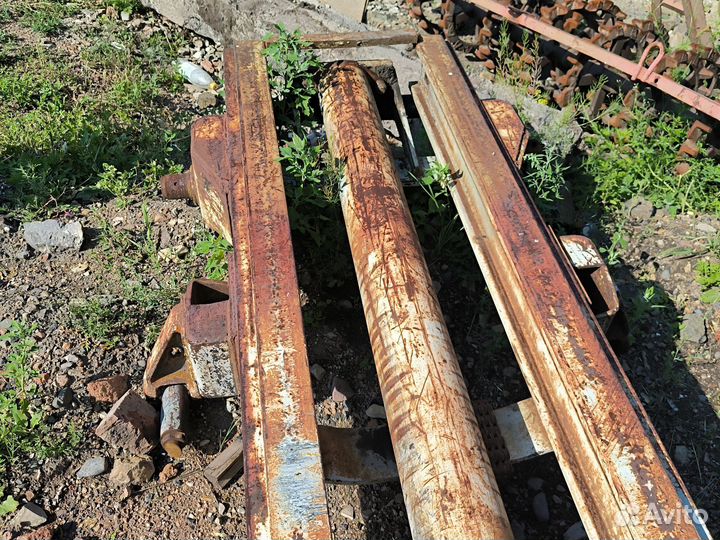 Запчасти львовский погрузчик, стрела