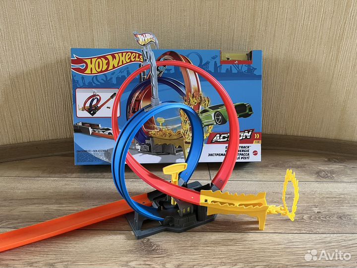 Трек Hot wheels бесконечная энергия