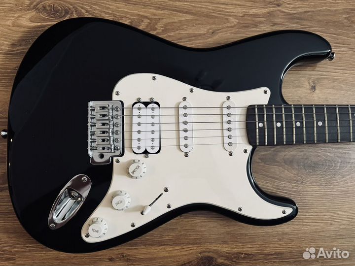 Fender squier bullet w/trem hss blk электрогитара