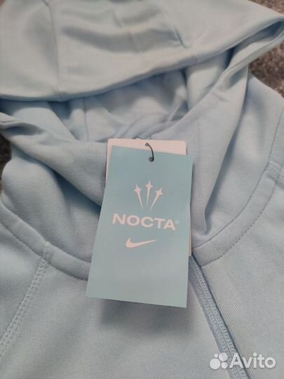 Зипка nike tech fleece nocta на руках