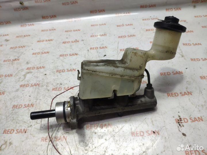 Главный тормозной цилиндр Toyota Rav 4 ACA21R