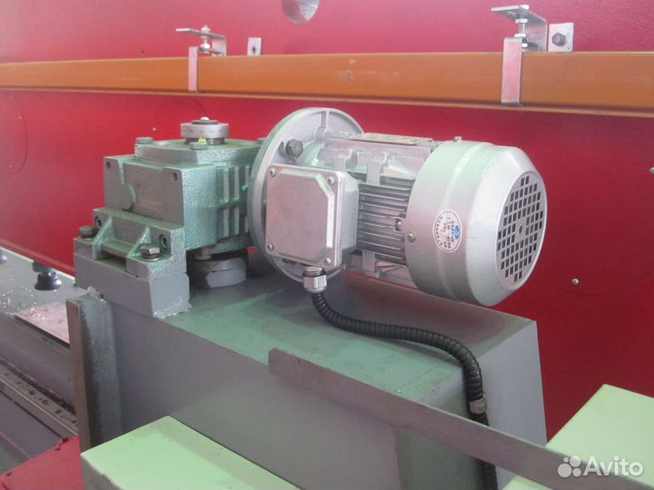 Торцефрезерный станок DX 32XBJ