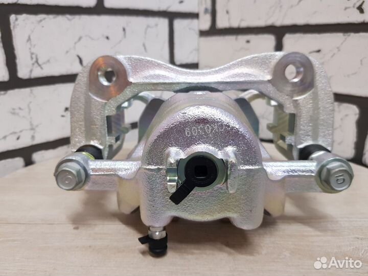 Суппорт передний RH для Solaris, Rio 4