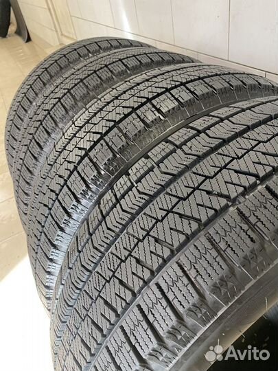 Bridgestone Blizzak Ice 225/60 R18