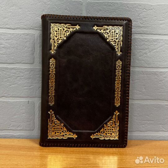 Кожаные обложки для ежедневников, записных книг