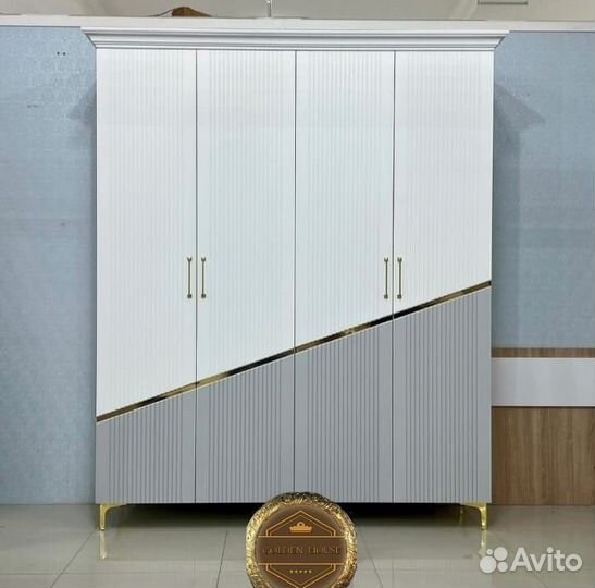 Шкаф распашной