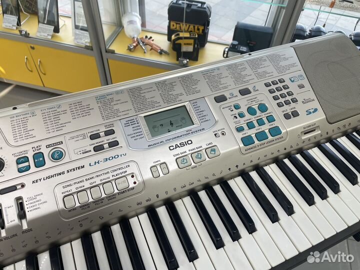 Синтезатор casio LK-300TV / подсветка
