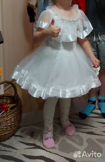 Платье белое