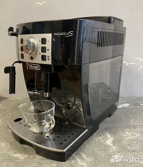 Кофемашина delonghi