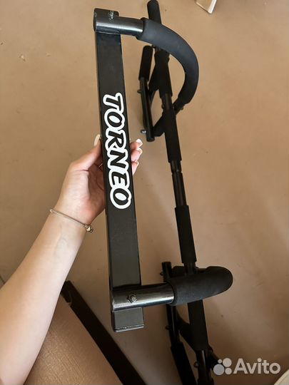 Турник межстенный Torneo