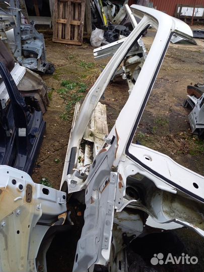 Правая боковина с проемом Transporter T5