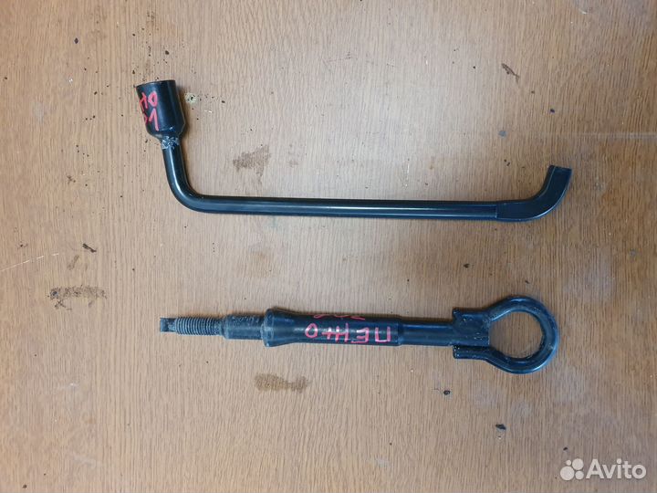 Буксировочный крюк peugeot 301