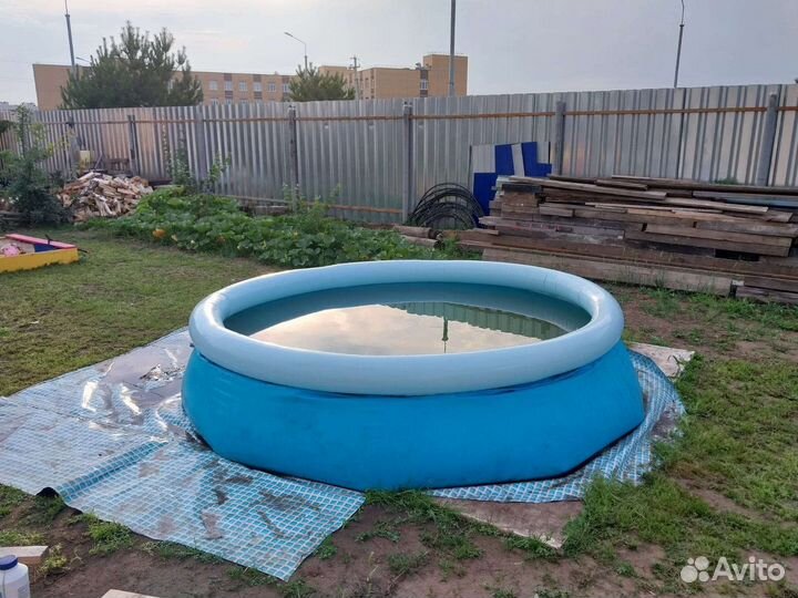 Надувной бассейн