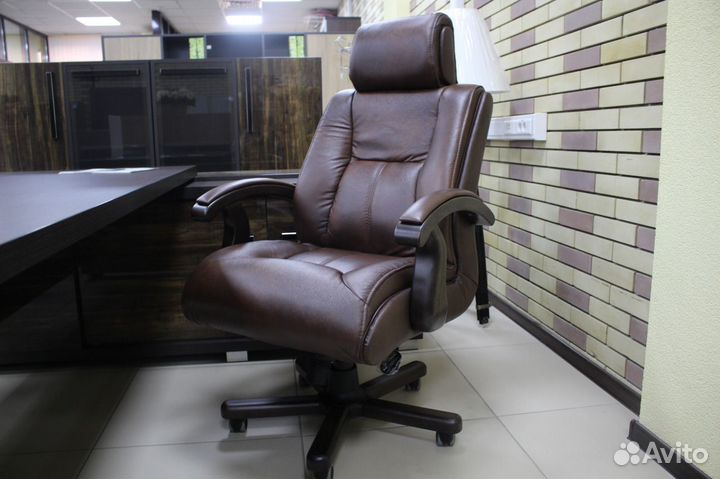 Кресло Дипломат кожа для руководителя