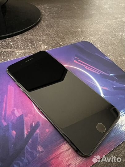 Телефон iPhone 8 plus