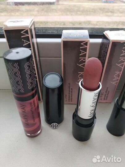 Тени запечённые и помады Мери Кей