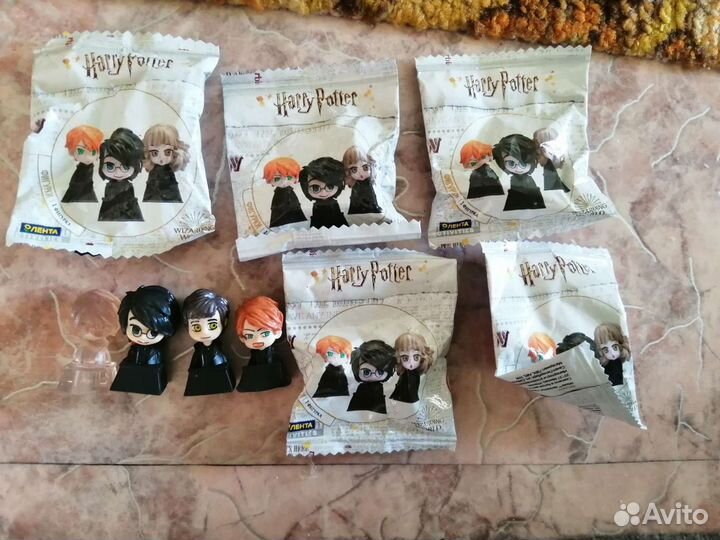 Много Игрушек из киндера и не только