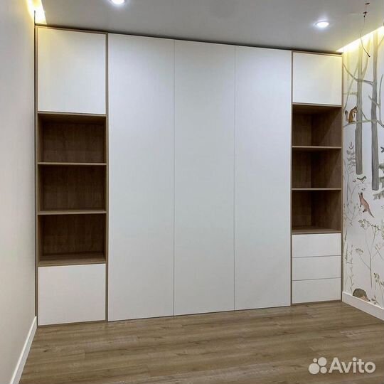 Шкаф распашной на заказ