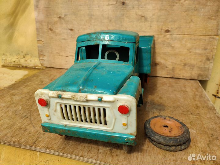 Машина СССР газ лтз железная большая