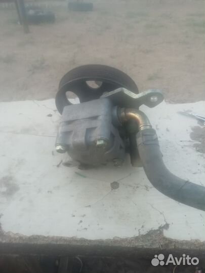 Продам насос гура от Нисан