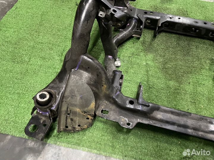Подрамник подвески передний Mercedes-Benz