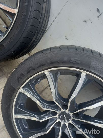 Колёси в сборе разно широкий