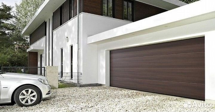 Секционные ворота