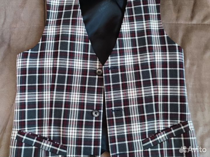 Жилетка для мальчика школьная 134