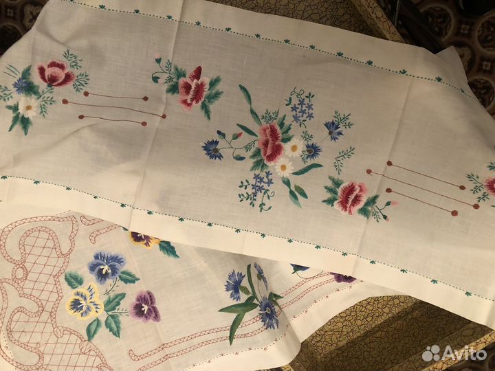 Накомодник, салфетка (вышивка ручной работы)