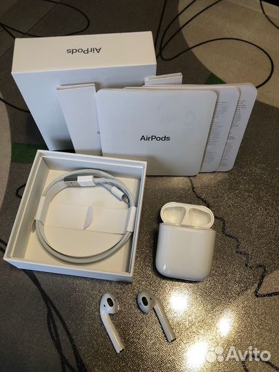 Продаю наушники Apple AirPods 2