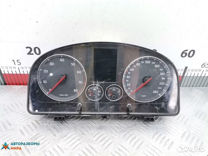 Щиток приборов (приборная панель) Volkswagen