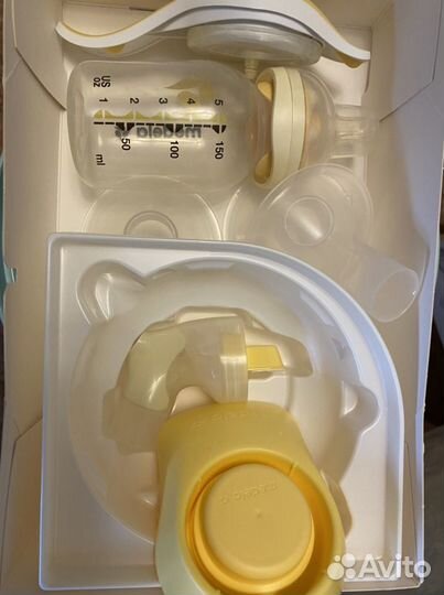 Молокоотсос medela harmony с бутылочкой с соской