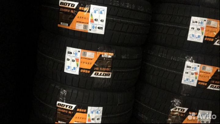 Boto BS68 235/45 R18 98T