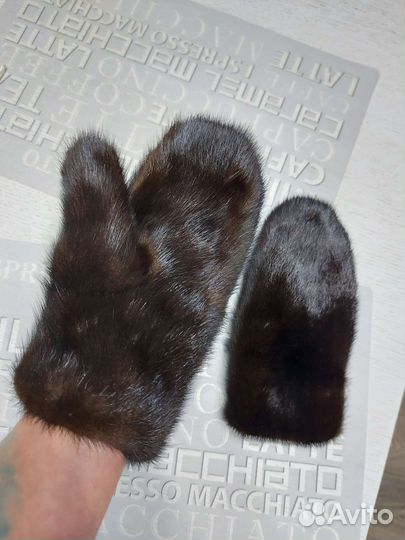 Варежки меховые женские