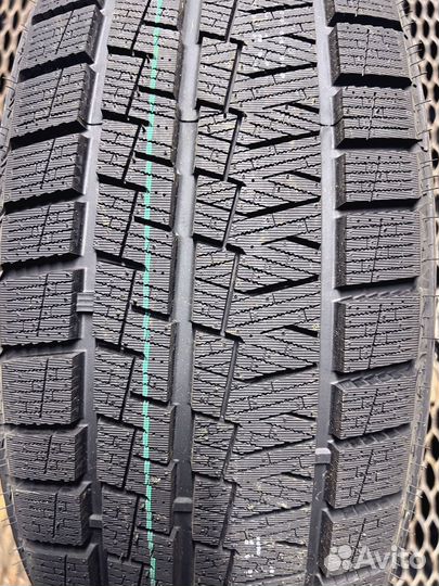 Kapsen SnowShoes AW33 245/60 R18 144T